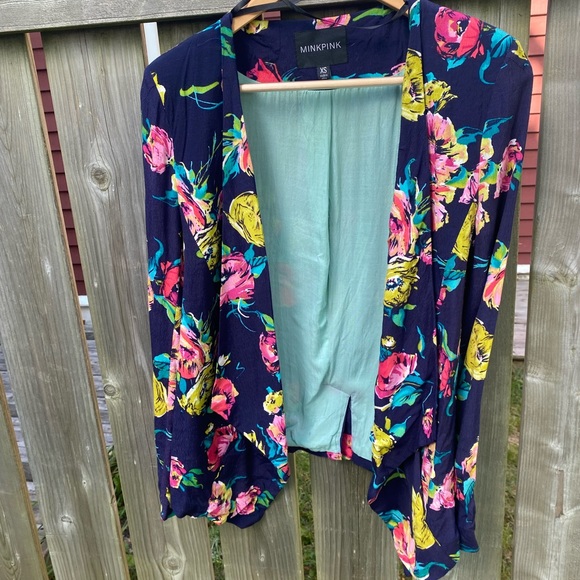 Mink pink floral blazer - Picture 3 of 4